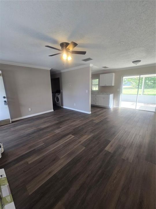 For Rent: $1,650 (3 beds, 1 baths, 1000 Square Feet)