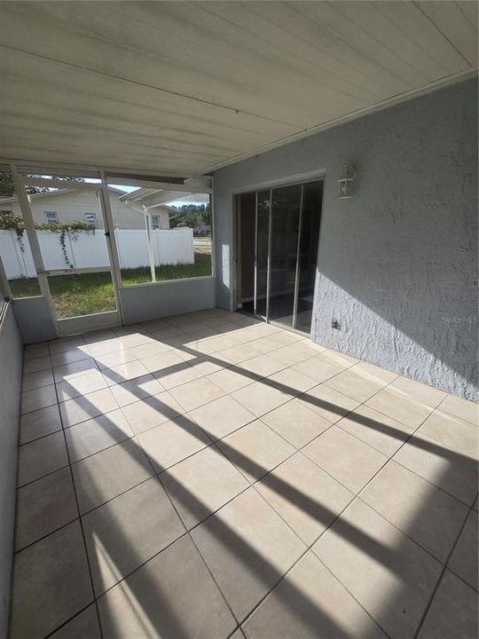 For Rent: $1,650 (3 beds, 1 baths, 1000 Square Feet)