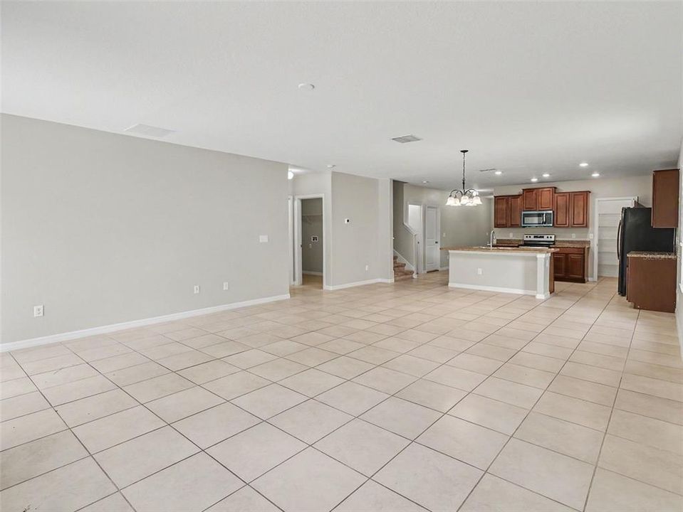 For Sale: $394,900 (5 beds, 2 baths, 2949 Square Feet)