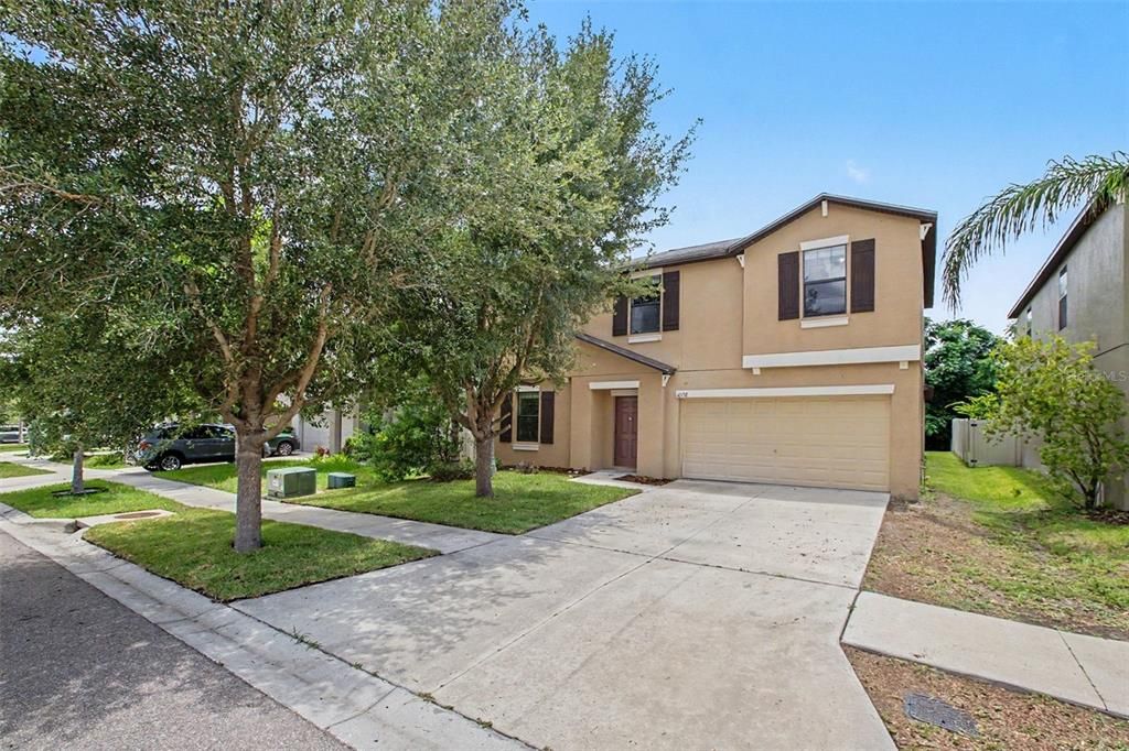 For Sale: $394,900 (5 beds, 2 baths, 2949 Square Feet)