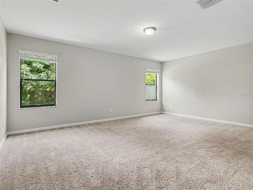 For Sale: $394,900 (5 beds, 2 baths, 2949 Square Feet)