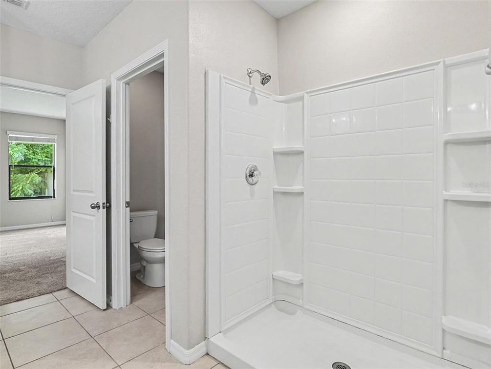For Sale: $394,900 (5 beds, 2 baths, 2949 Square Feet)