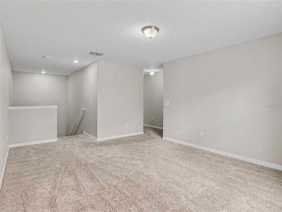 For Sale: $394,900 (5 beds, 2 baths, 2949 Square Feet)