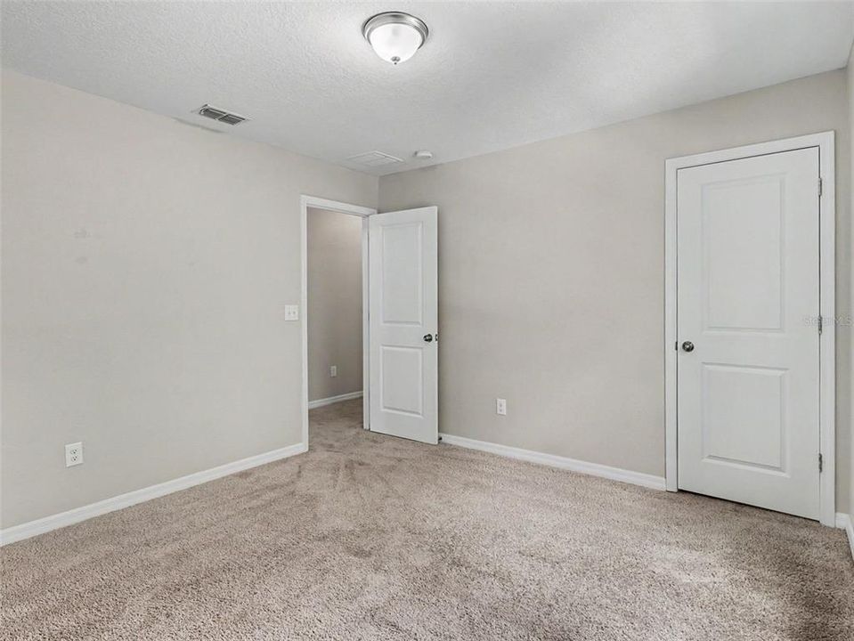 For Sale: $394,900 (5 beds, 2 baths, 2949 Square Feet)
