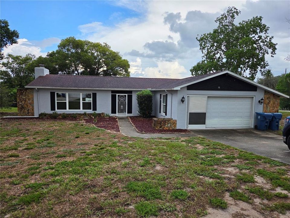 For Sale: $232,000 (2 beds, 2 baths, 1597 Square Feet)