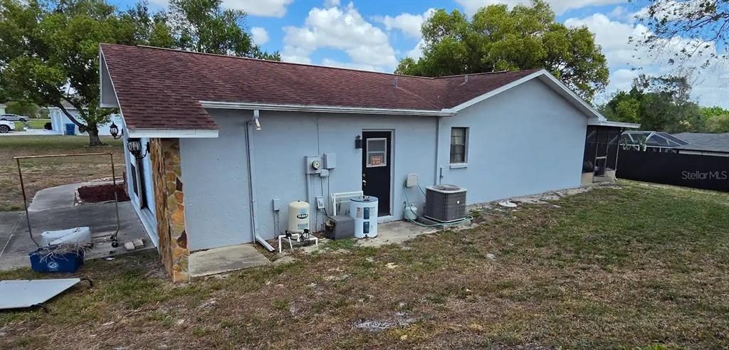 For Sale: $232,000 (2 beds, 2 baths, 1597 Square Feet)
