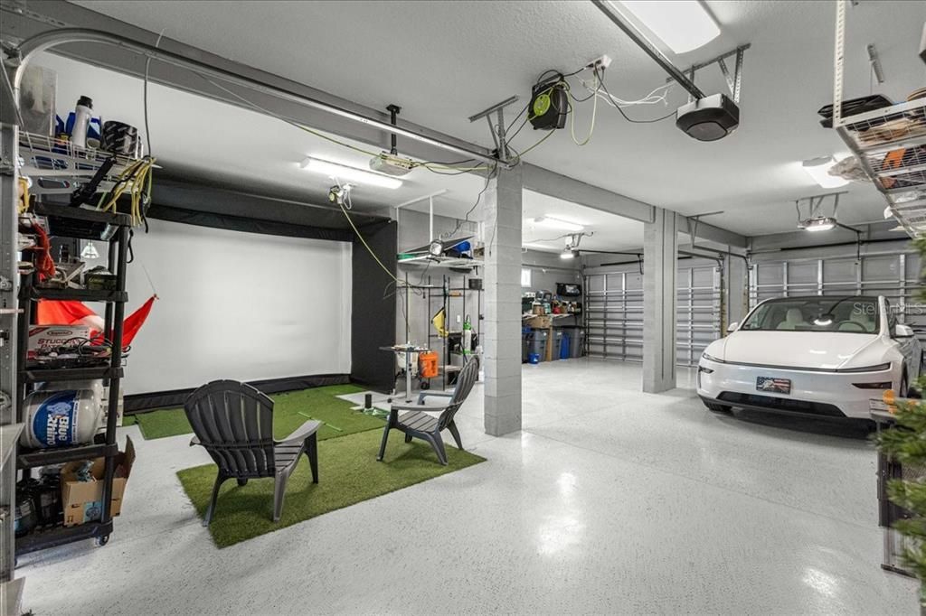 En Venta: $915,000 (4 camas, 3 baños, 2400 Pies cuadrados)