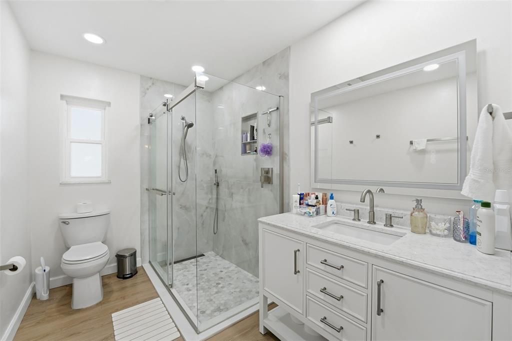 En Venta: $515,000 (3 camas, 2 baños, 1817 Pies cuadrados)