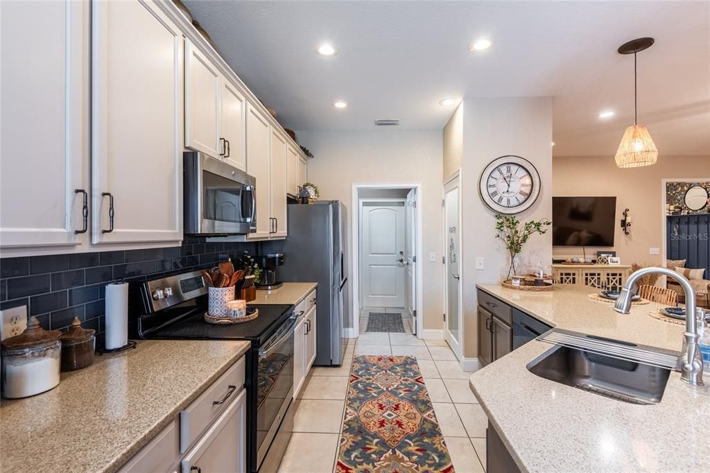 For Sale: $415,000 (3 beds, 2 baths, 1650 Square Feet)