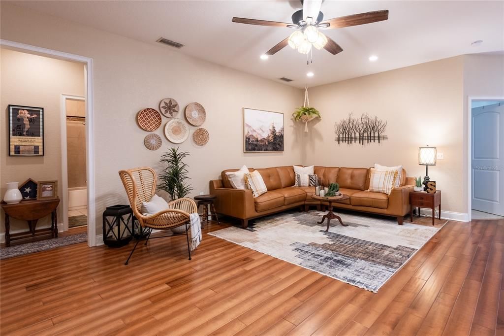 For Sale: $415,000 (3 beds, 2 baths, 1650 Square Feet)