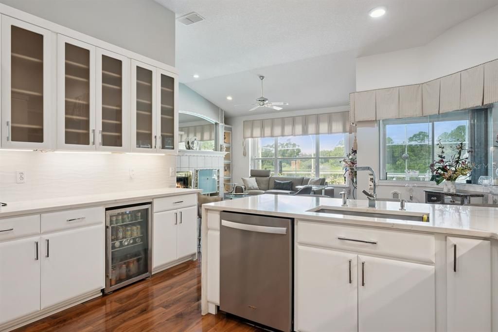 For Sale: $749,000 (3 beds, 3 baths, 2589 Square Feet)