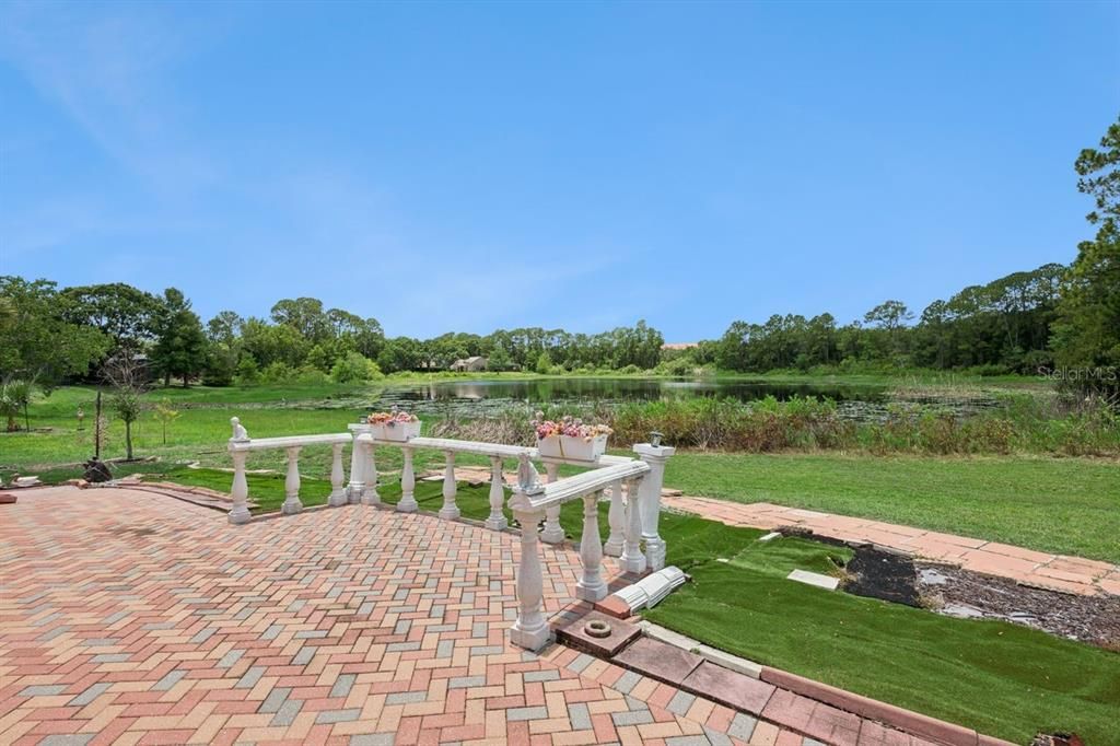 For Sale: $749,000 (3 beds, 3 baths, 2589 Square Feet)