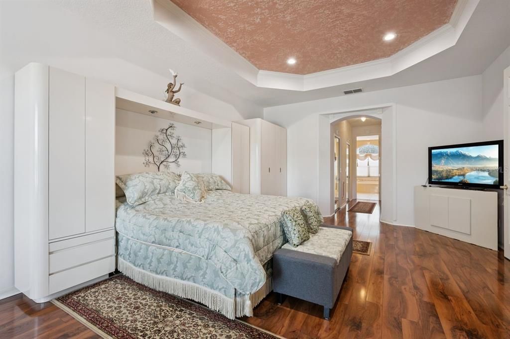 For Sale: $749,000 (3 beds, 3 baths, 2589 Square Feet)