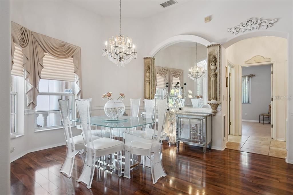 For Sale: $749,000 (3 beds, 3 baths, 2589 Square Feet)