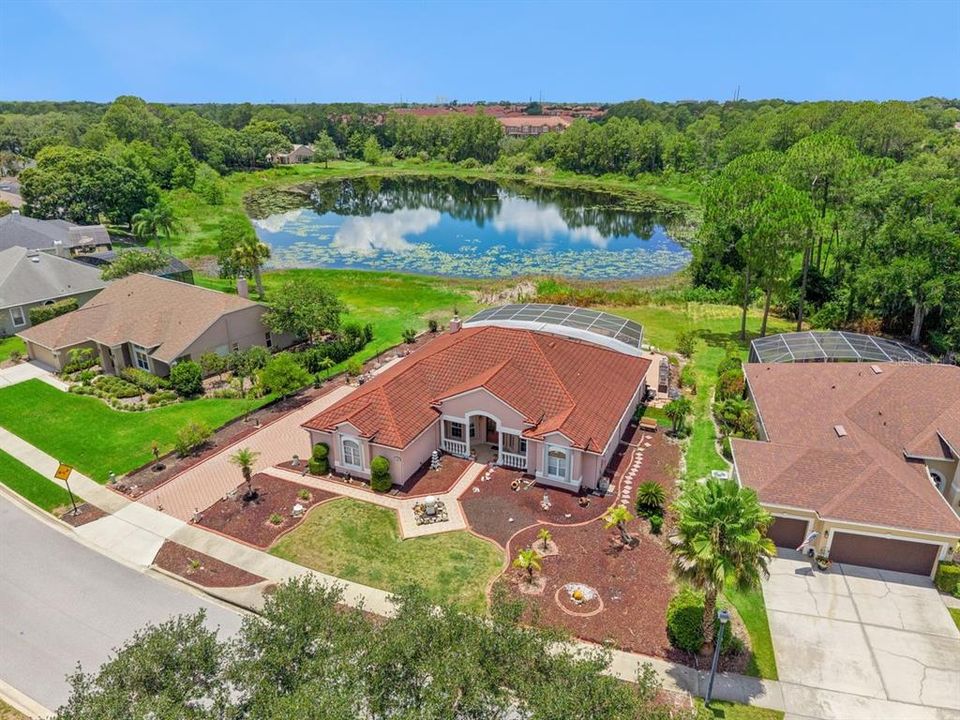 For Sale: $749,000 (3 beds, 3 baths, 2589 Square Feet)