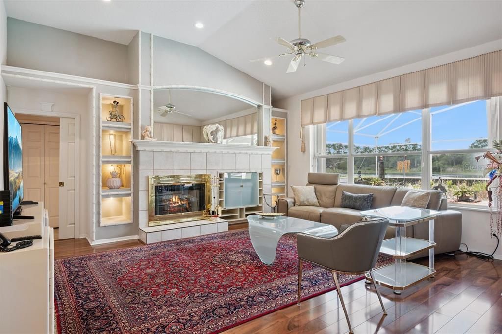 For Sale: $749,000 (3 beds, 3 baths, 2589 Square Feet)