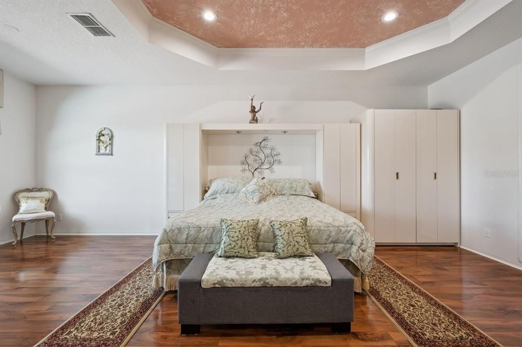 For Sale: $749,000 (3 beds, 3 baths, 2589 Square Feet)
