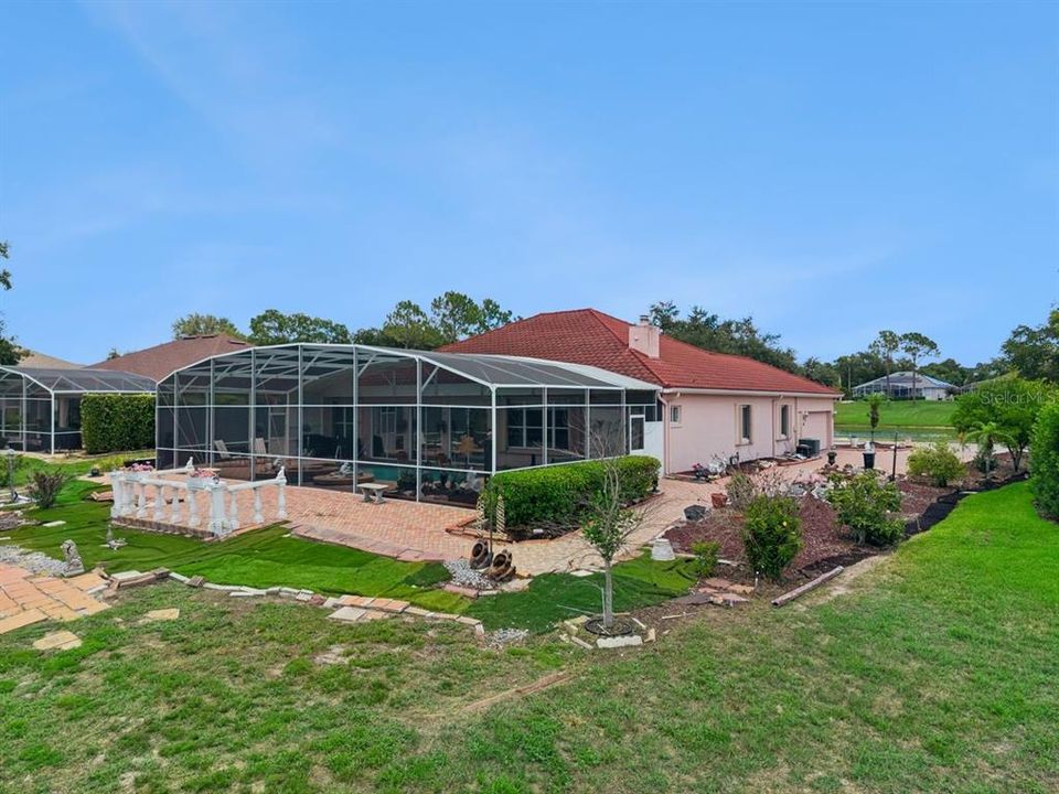 For Sale: $749,000 (3 beds, 3 baths, 2589 Square Feet)