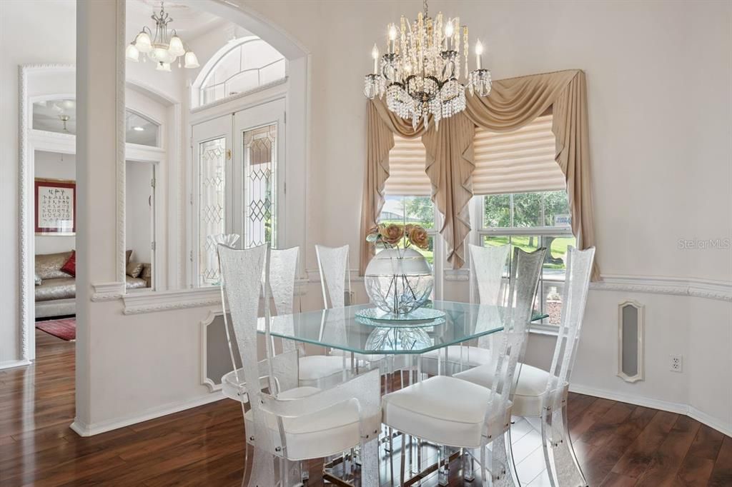 For Sale: $749,000 (3 beds, 3 baths, 2589 Square Feet)