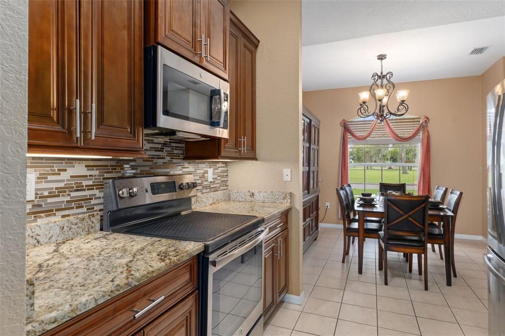 For Sale: $327,500 (4 beds, 2 baths, 1762 Square Feet)