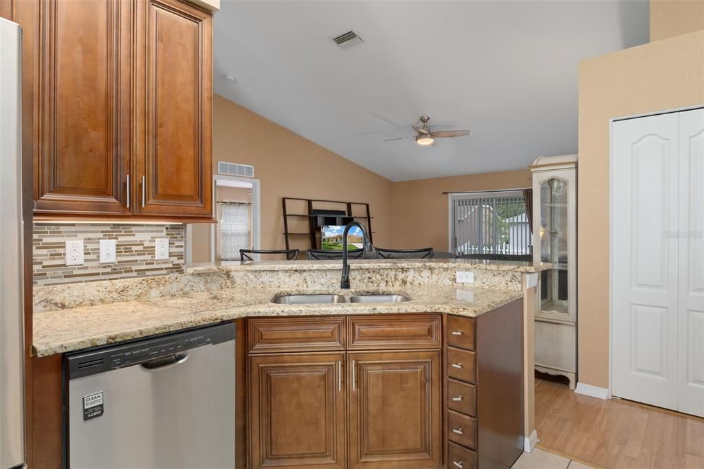 For Sale: $327,500 (4 beds, 2 baths, 1762 Square Feet)