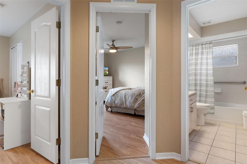For Sale: $327,500 (4 beds, 2 baths, 1762 Square Feet)