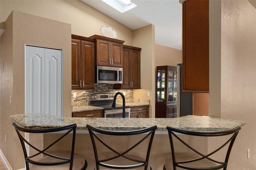 For Sale: $327,500 (4 beds, 2 baths, 1762 Square Feet)