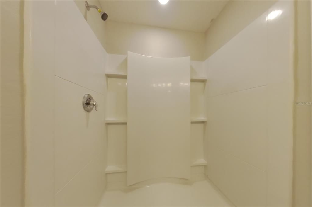 En Renta: $2,499 (5 camas, 3 baños, 1984 Pies cuadrados)