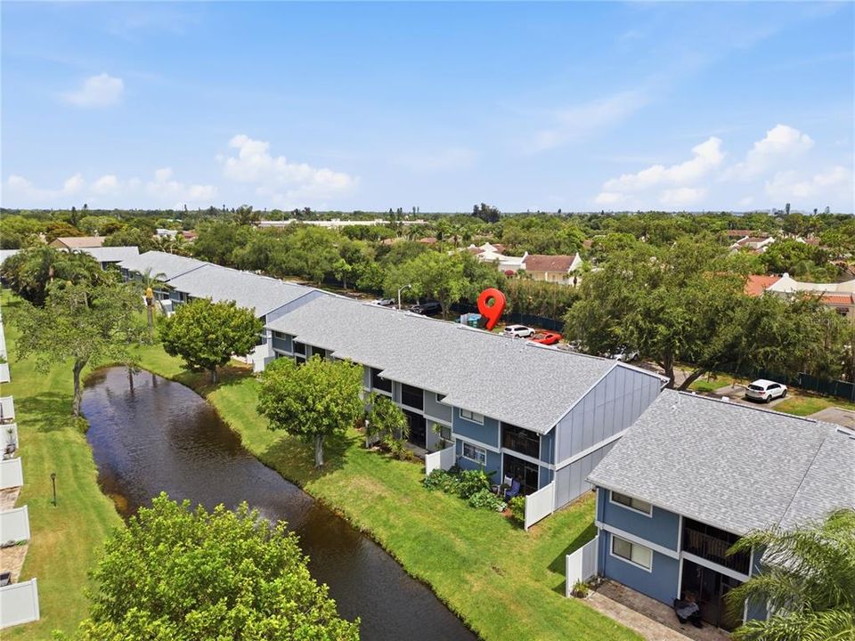 For Sale: $146,000 (2 beds, 2 baths, 948 Square Feet)