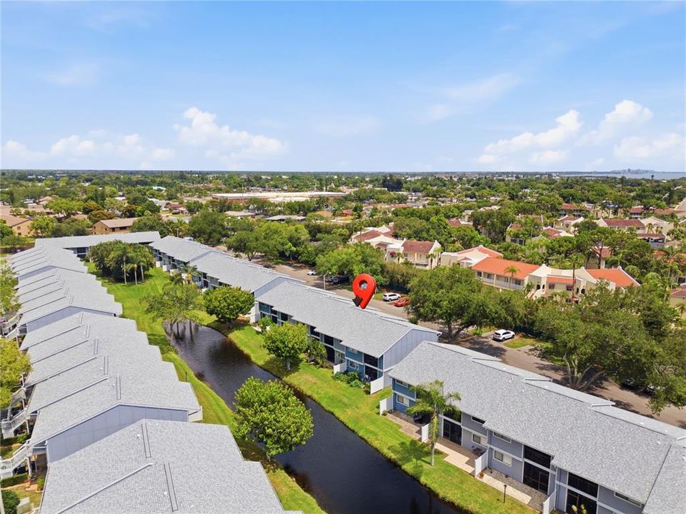 For Sale: $146,000 (2 beds, 2 baths, 948 Square Feet)