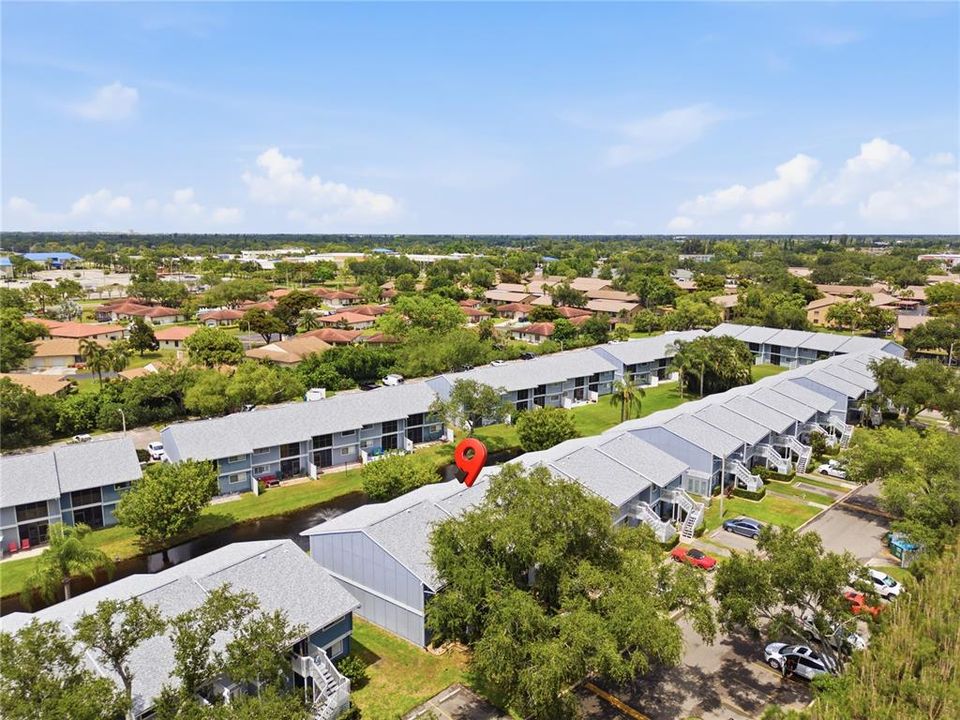 For Sale: $146,000 (2 beds, 2 baths, 948 Square Feet)