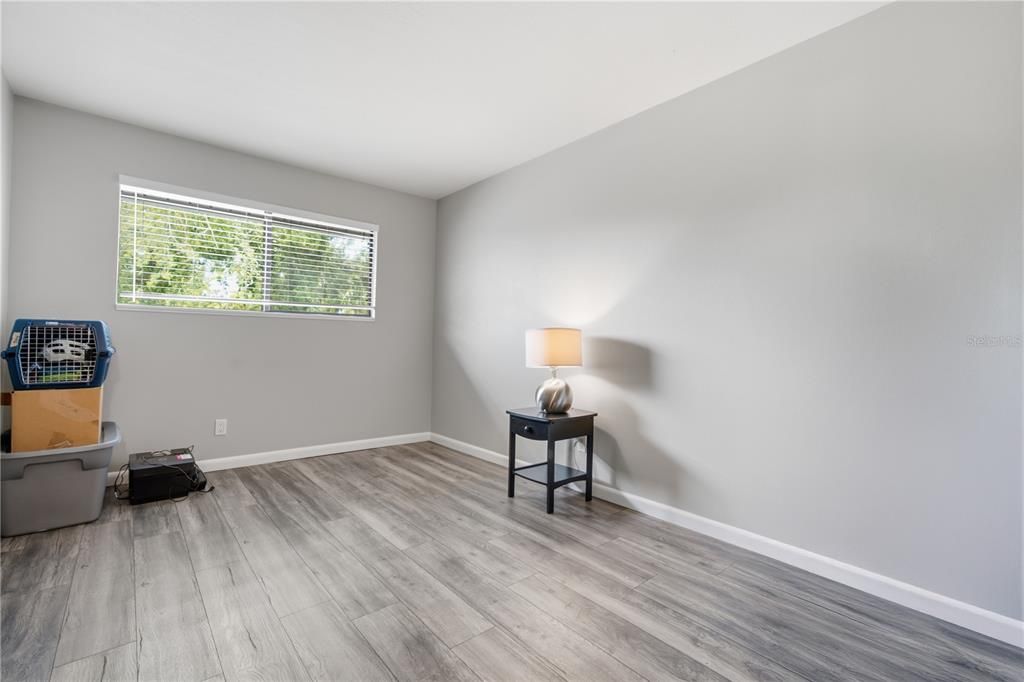 For Sale: $146,000 (2 beds, 2 baths, 948 Square Feet)