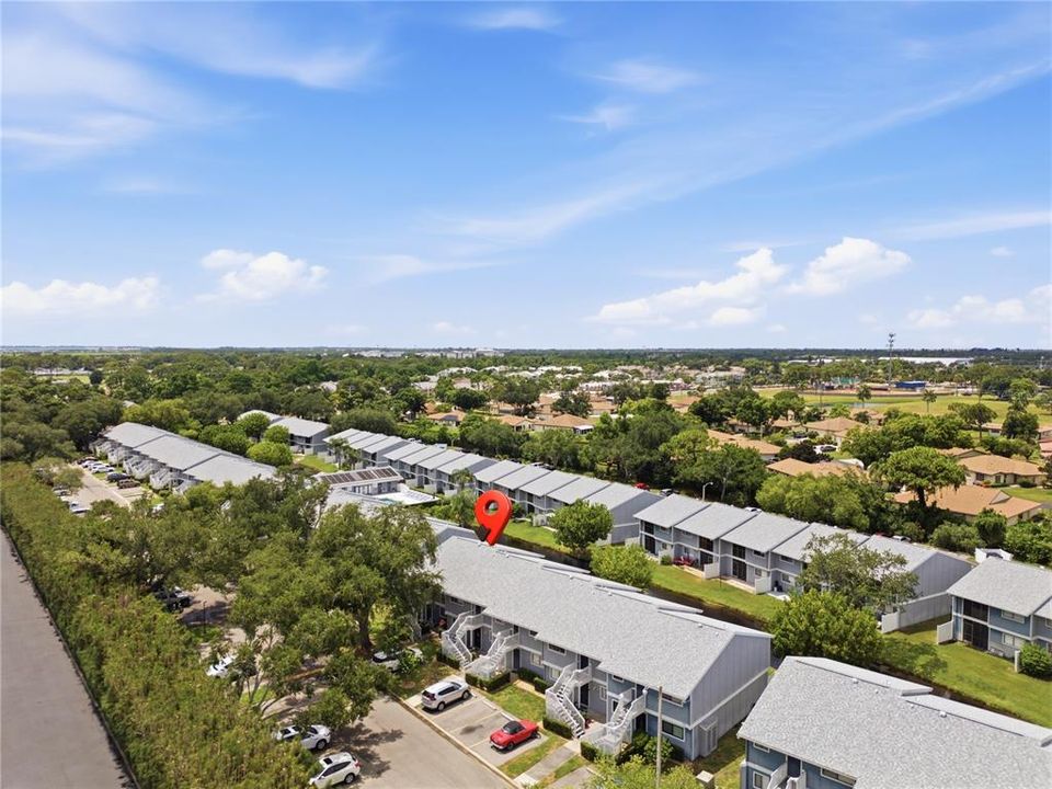 For Sale: $146,000 (2 beds, 2 baths, 948 Square Feet)
