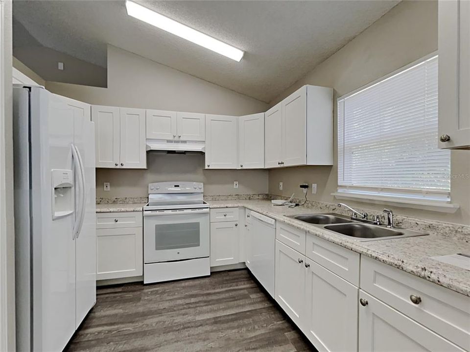 For Rent: $1,849 (3 beds, 2 baths, 1535 Square Feet)