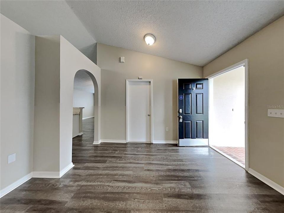 For Rent: $1,849 (3 beds, 2 baths, 1535 Square Feet)