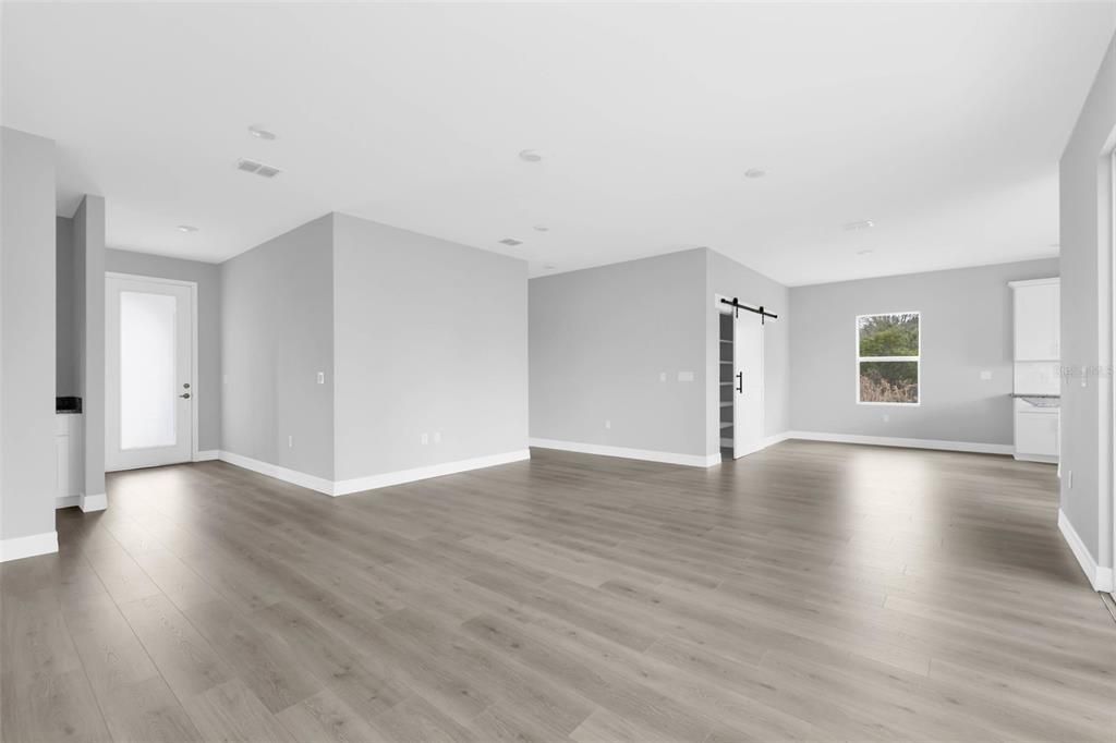 В аренду: $2,600 (4 спален, 3 ванн, 2092 Квадратных фут)