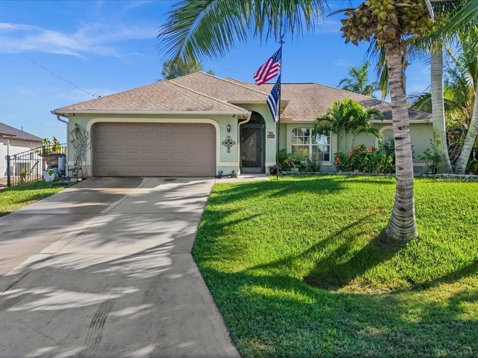 For Sale: $355,000 (3 beds, 2 baths, 1718 Square Feet)