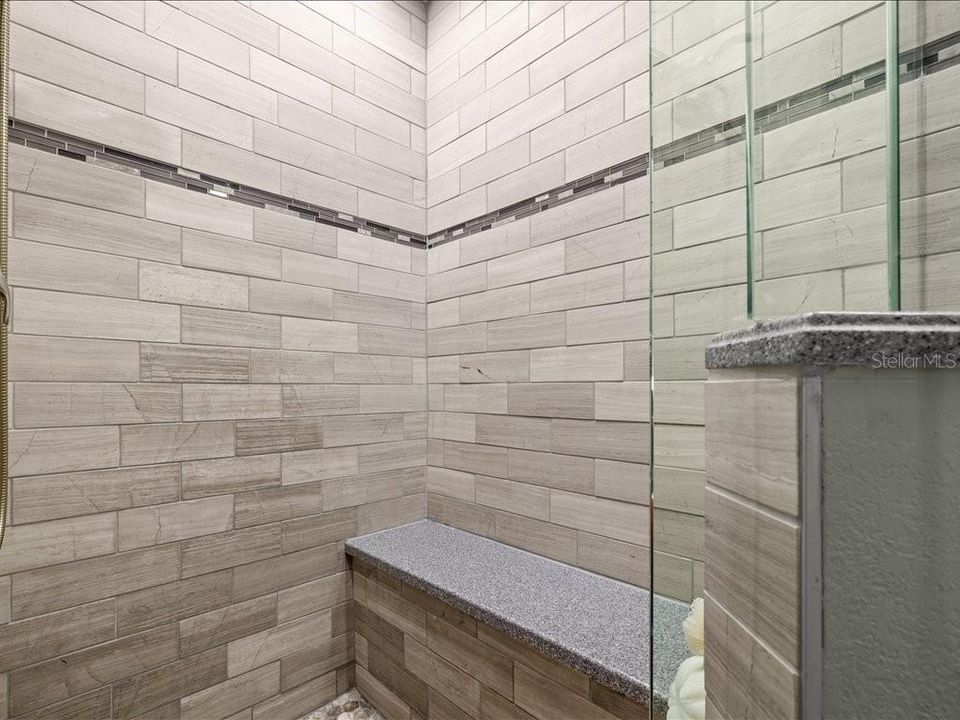 For Sale: $355,000 (3 beds, 2 baths, 1718 Square Feet)