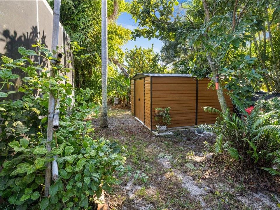 For Sale: $355,000 (3 beds, 2 baths, 1718 Square Feet)
