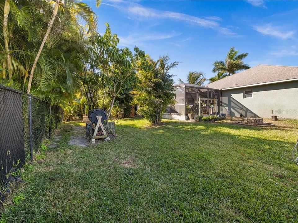 For Sale: $355,000 (3 beds, 2 baths, 1718 Square Feet)
