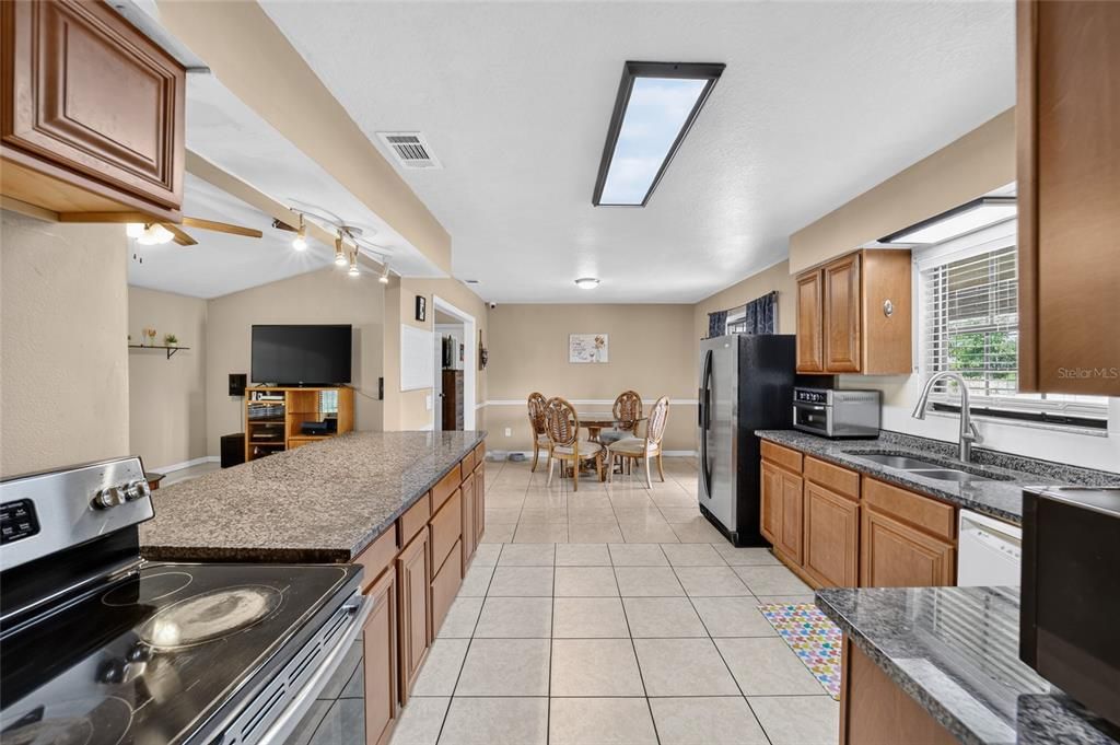 En Venta: $220,000 (3 camas, 2 baños, 1485 Pies cuadrados)