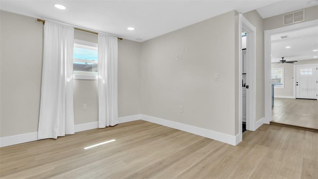 В аренду: $3,500 (3 спален, 2 ванн, 1175 Квадратных фут)