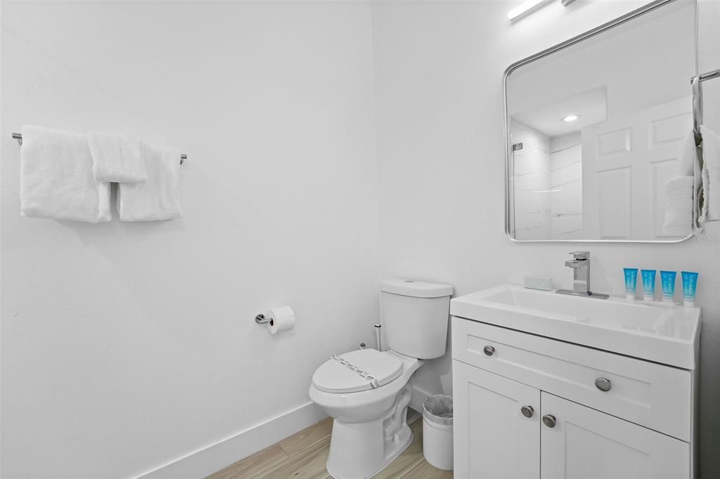 En Venta: $368,950 (4 camas, 3 baños, 1340 Pies cuadrados)