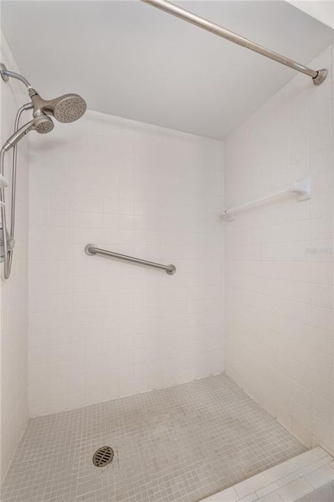 For Sale: $155,000 (2 beds, 2 baths, 1176 Square Feet)