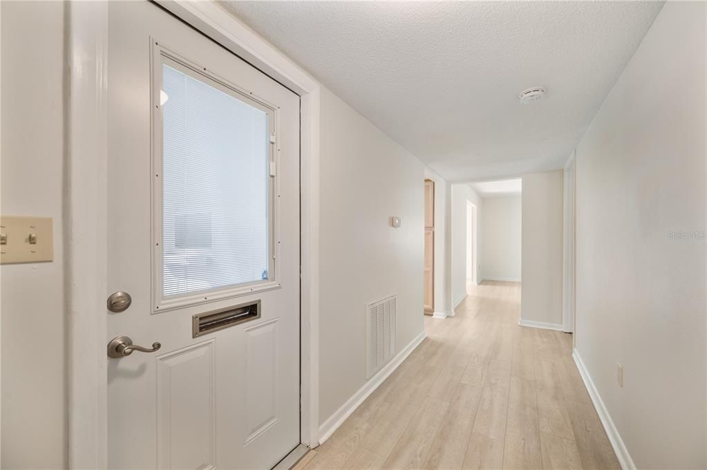 For Sale: $155,000 (2 beds, 2 baths, 1176 Square Feet)