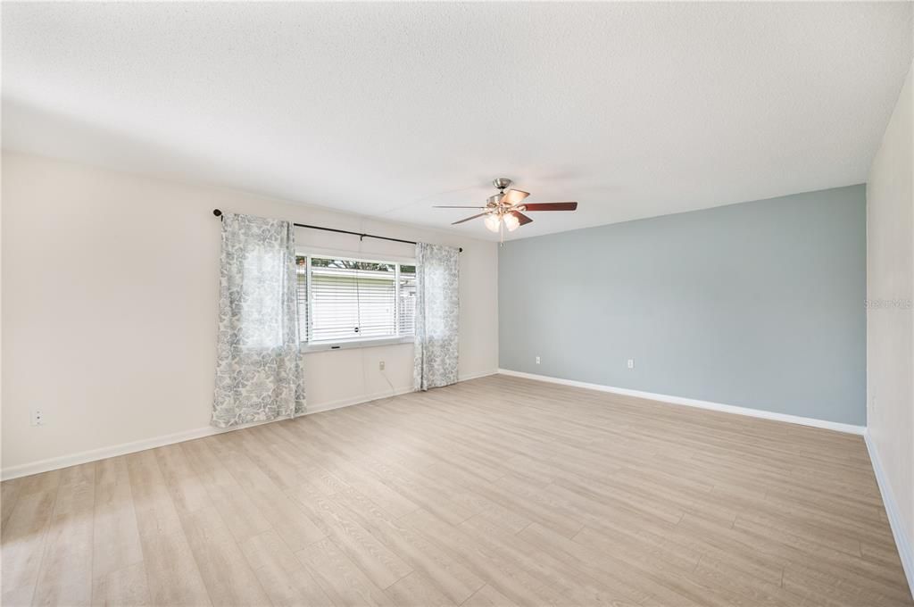 For Sale: $155,000 (2 beds, 2 baths, 1176 Square Feet)