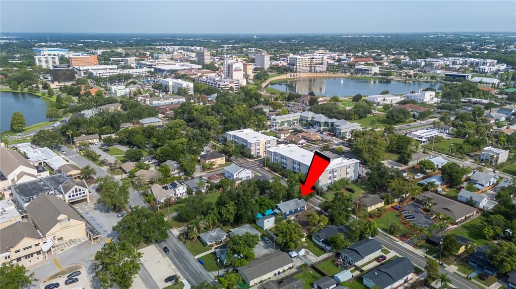 For Sale: $300,000 (2 beds, 1 baths, 1040 Square Feet)