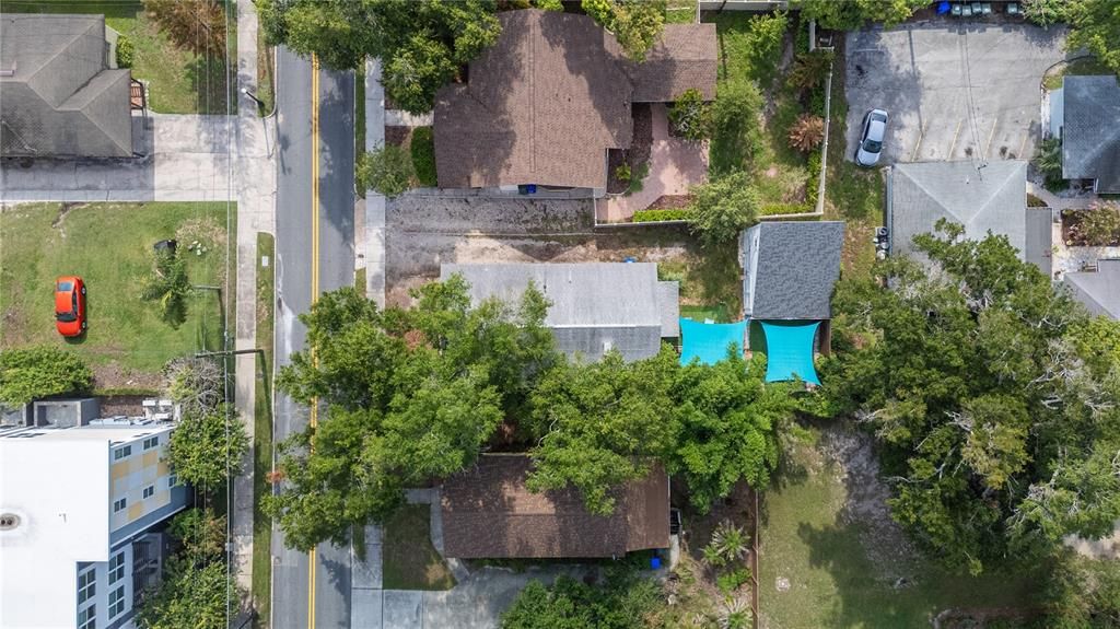For Sale: $300,000 (2 beds, 1 baths, 1040 Square Feet)