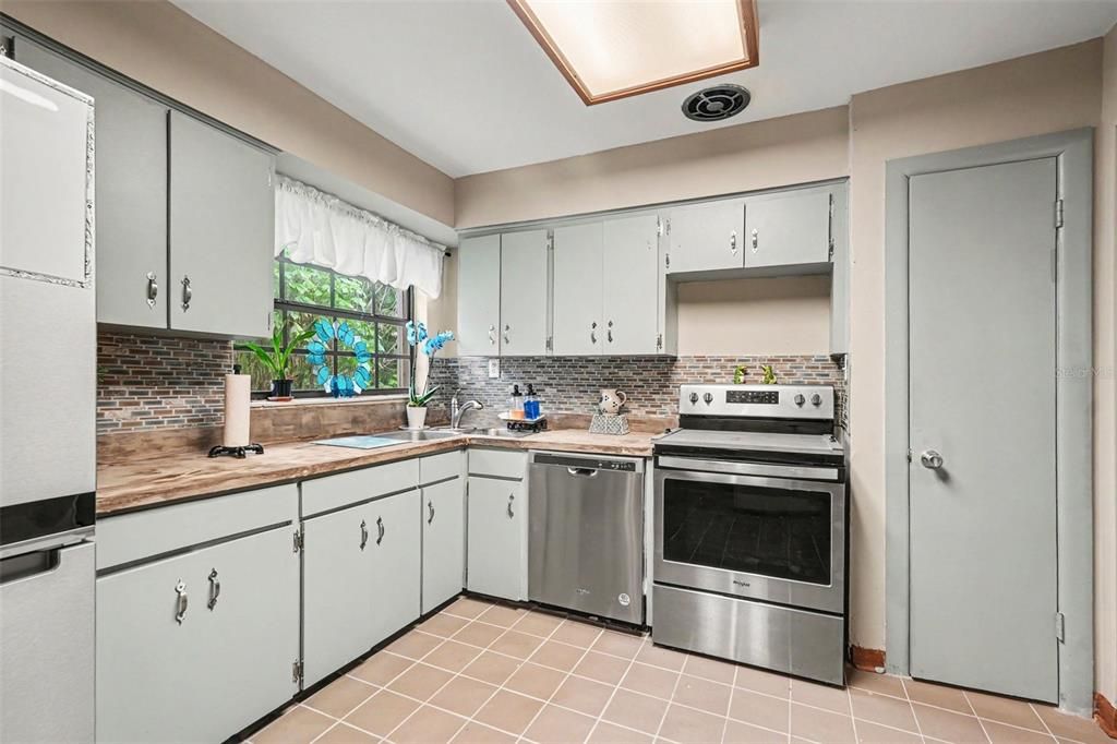 En Venta: $395,000 (3 camas, 1 baños, 1480 Pies cuadrados)