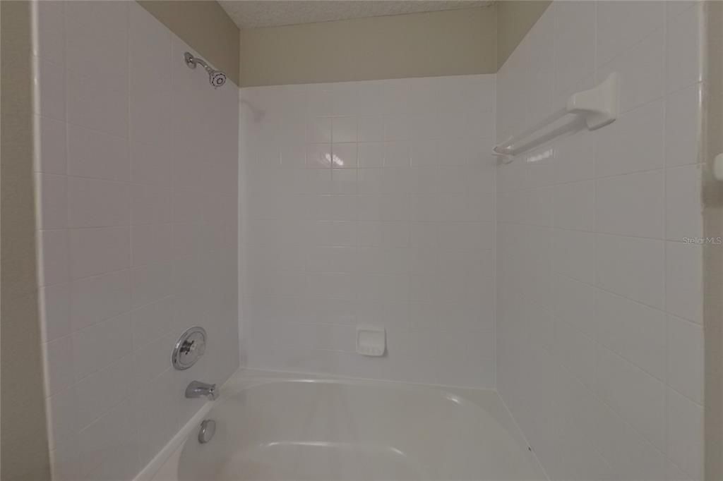 For Rent: $2,589 (3 beds, 2 baths, 1651 Square Feet)